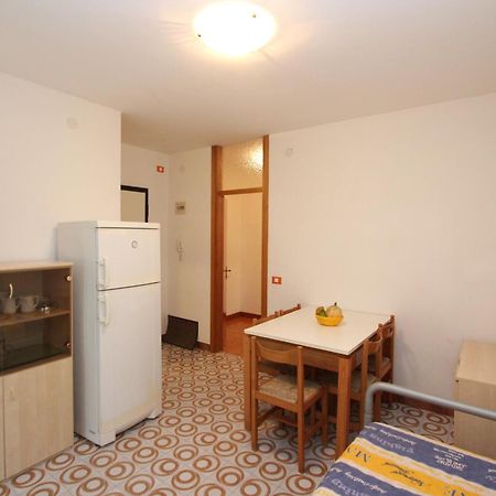 Clizia Apartment Бибионе Екстериор снимка