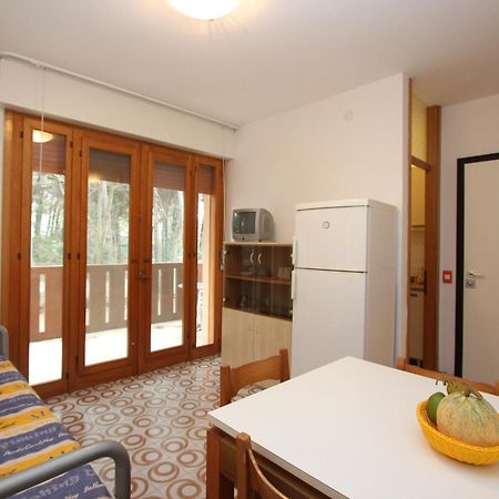 Clizia Apartment Бибионе Екстериор снимка